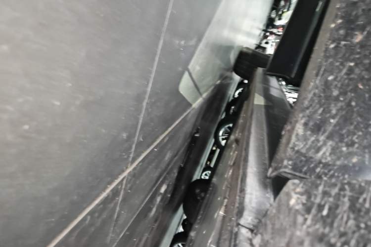 Used Nio ES8 2026 Model 6-seat Executive Signature Edition Right Side Sill