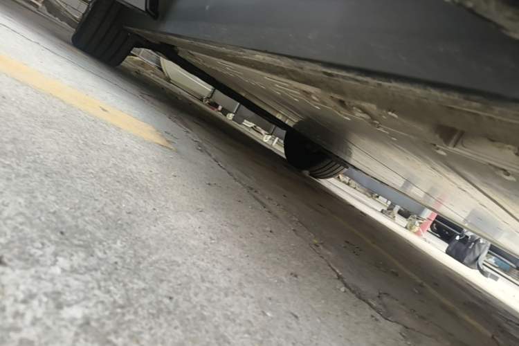Used Nio ES8 2026 Model 6-seat Executive Luxury Edition Right Side Sill