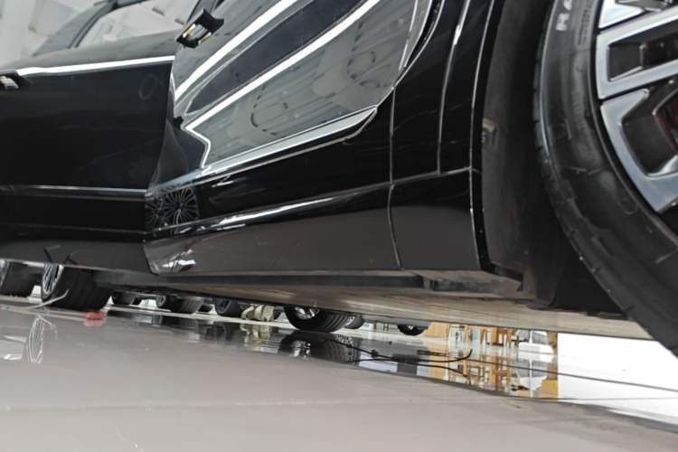 Used Nio ES8 2026 Model 6-seat Executive Signature Edition Right Side Sill
