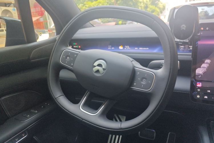 Used Nio ES8 2026 Model 6-seat Executive Signature Edition Steering Wheel