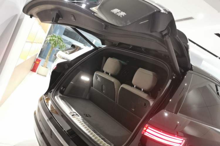 Used Nio ES8 2026 Model 6-seat Executive Signature Edition Trunk
