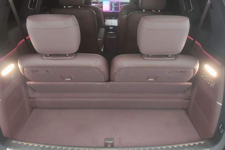 Used Nio ES8 2026 Model 6-seat Executive Signature Edition Trunk