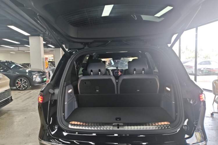 Used Nio ES8 2026 Model 6-seat Executive Luxury Edition Trunk