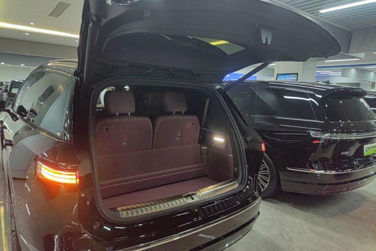 Used Nio ES8 2026 Model 6-seat Executive Signature Edition Trunk