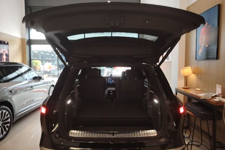 Used Nio ES8 2026 Model 6-seat Executive Luxury Edition Trunk