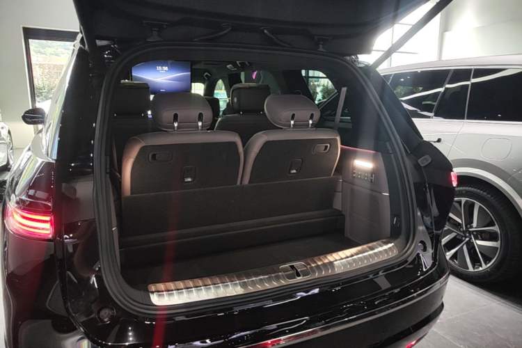Used Nio ES8 2026 Model 6-seat Executive Luxury Edition Trunk