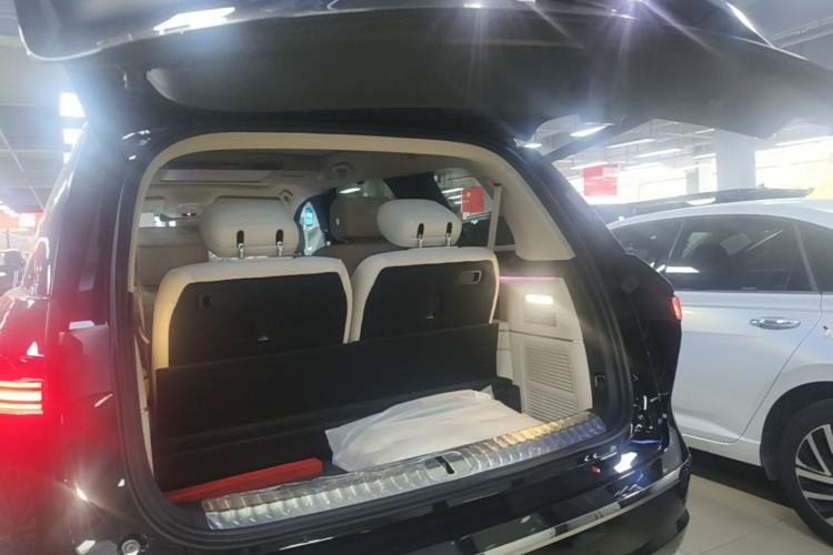 Used Nio ES8 2026 Model 6-seat Executive Luxury Edition Trunk