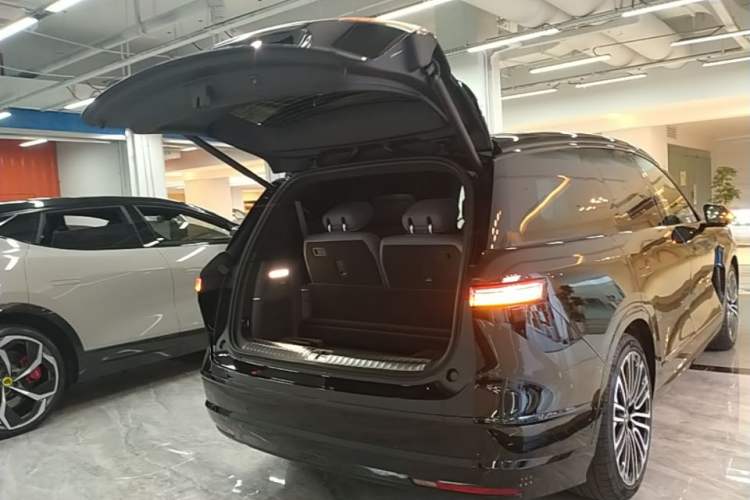 Used Nio ES8 2026 Model 6-seat Executive Signature Edition Trunk