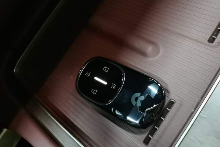 Used Nio ES8 2026 Model 6-seat Executive Signature Edition Vehicle Key