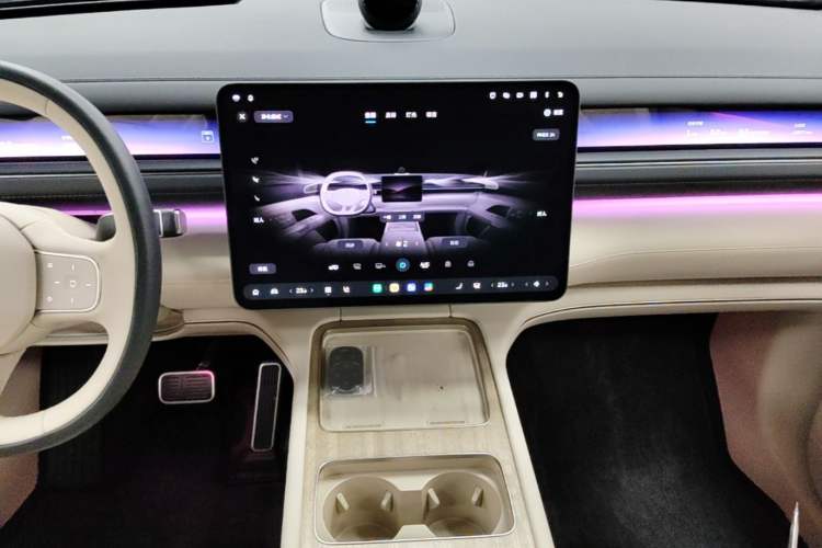 Used Nio ES8 2026 Model 6-seat Executive Signature Edition Audio And AC Panel