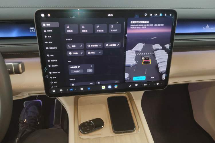Used Nio ES8 2026 Model 6-seat Executive Signature Edition Audio And AC Panel