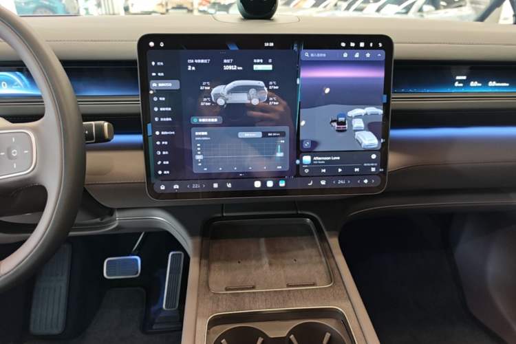 Used Nio ES8 2026 Model 6-seat Executive Signature Edition Audio And AC Panel