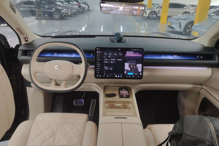 Used Nio ES8 2026 Model 6-seat Executive Signature Edition Center Console