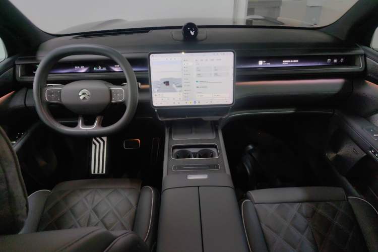 Used Nio ES8 2026 Model 6-seat Executive Luxury Edition Center Console