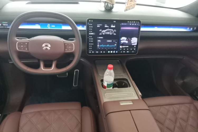 Used Nio ES8 2026 Model 6-seat Executive Signature Edition Center Console