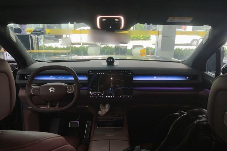 Used Nio ES8 2026 Model 6-seat Executive Signature Edition Center Console