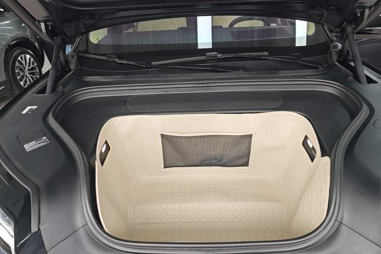 Used Nio ES8 2026 Model 6-seat Executive Signature Edition Engine Bay