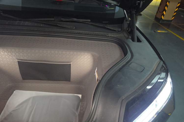Used Nio ES8 2026 Model 6-seat Executive Signature Edition Engine Bay Left