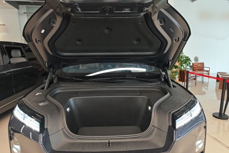 Used Nio ES8 2026 Model 6-seat Executive Signature Edition Engine Bay