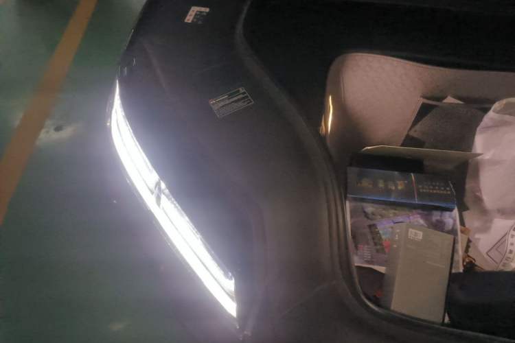 Used Nio ES8 2026 Model 6-seat Executive Signature Edition Engine Bay Right