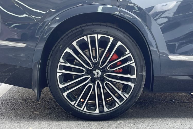 Used Nio ES8 2026 Model 6-seat Executive Signature Edition Exterior 11