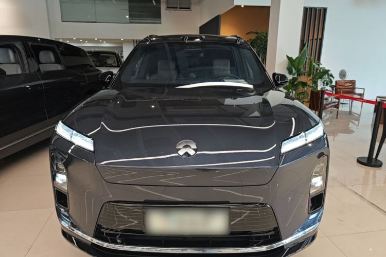 Used Nio ES8 2026 Model 6-seat Executive Signature Edition Front