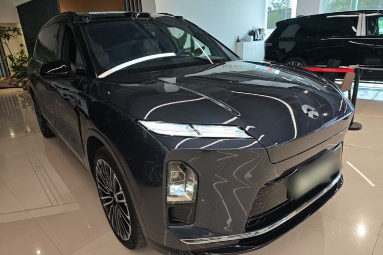 Used Nio ES8 2026 Model 6-seat Executive Signature Edition Front Right 45 Deg
