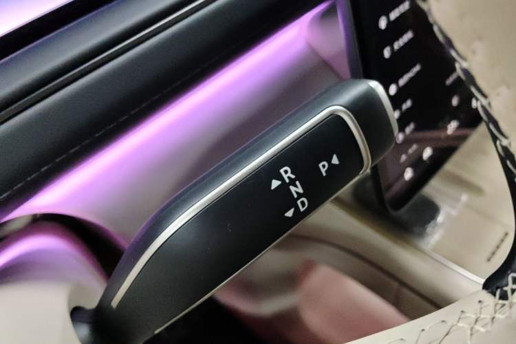 Used Nio ES8 2026 Model 6-seat Executive Signature Edition Gear Lever