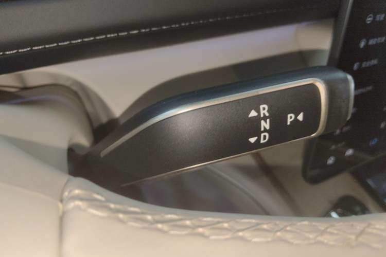 Used Nio ES8 2026 Model 6-seat Executive Signature Edition Gear Lever