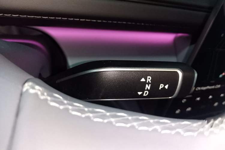 Used Nio ES8 2026 Model 6-seat Executive Luxury Edition Gear Lever