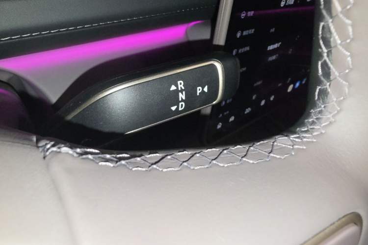 Used Nio ES8 2026 Model 6-seat Executive Signature Edition Gear Lever