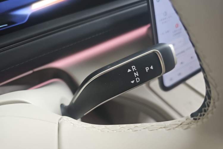 Used Nio ES8 2026 Model 6-seat Executive Luxury Edition Gear Lever