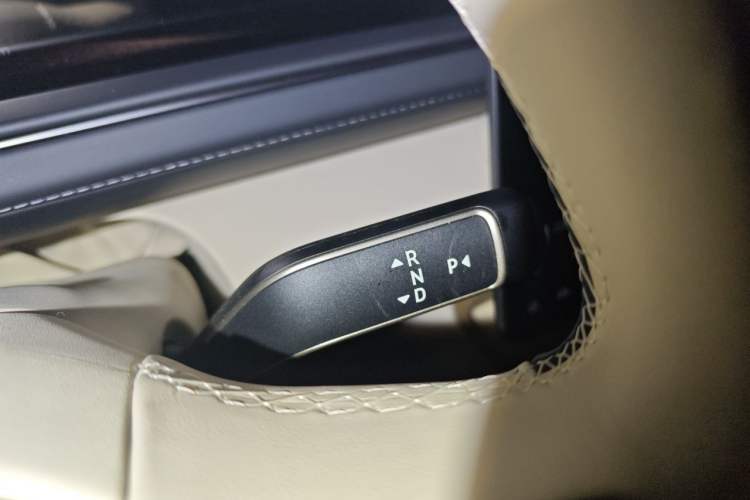 Used Nio ES8 2026 Model 6-seat Executive Signature Edition Gear Lever