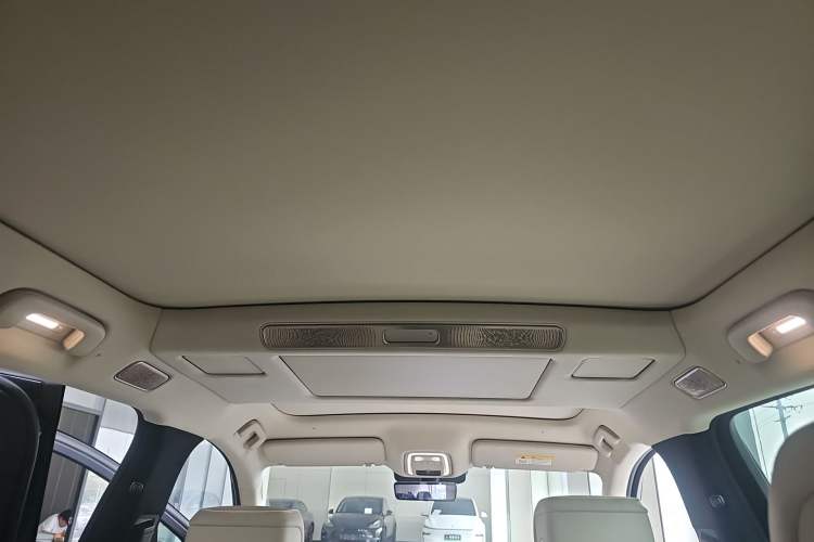 Used Nio ES8 2026 Model 6-seat Executive Luxury Edition Headliner