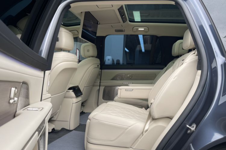 Used Nio ES8 2026 Model 6-seat Executive Signature Edition Interior 1