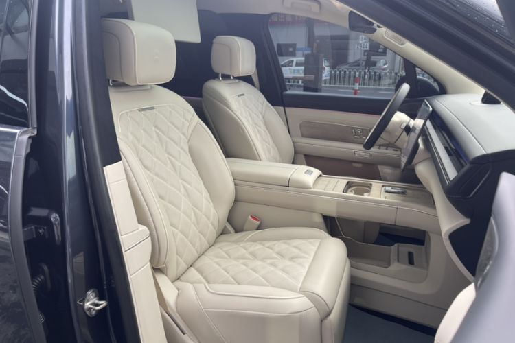 Used Nio ES8 2026 Model 6-seat Executive Signature Edition Interior 10