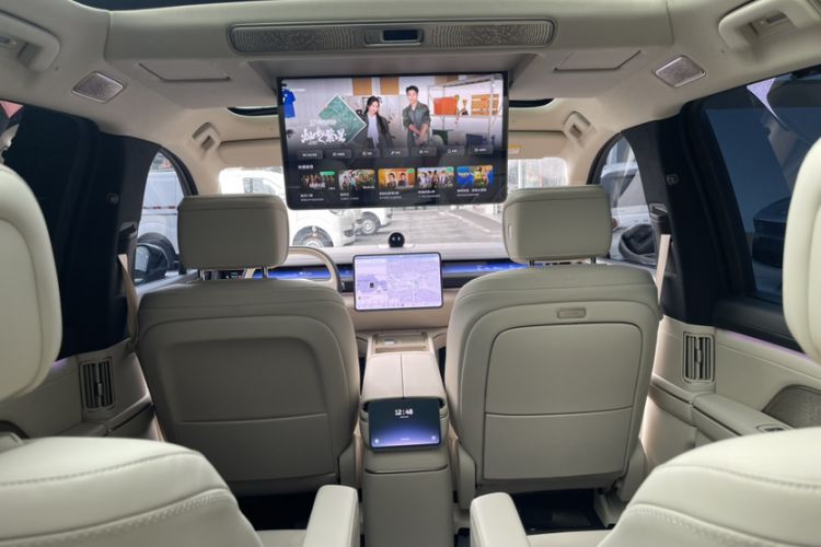 Used Nio ES8 2026 Model 6-seat Executive Signature Edition Interior 11