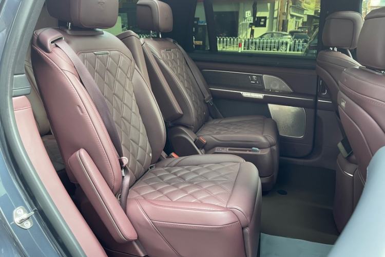 Used Nio ES8 2026 Model 6-seat Executive Signature Edition Interior 11