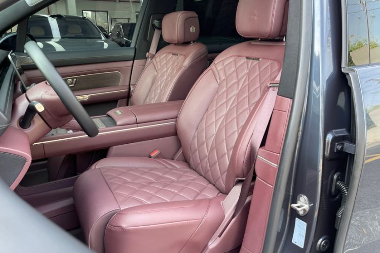 Used Nio ES8 2026 Model 6-seat Executive Signature Edition Interior 12