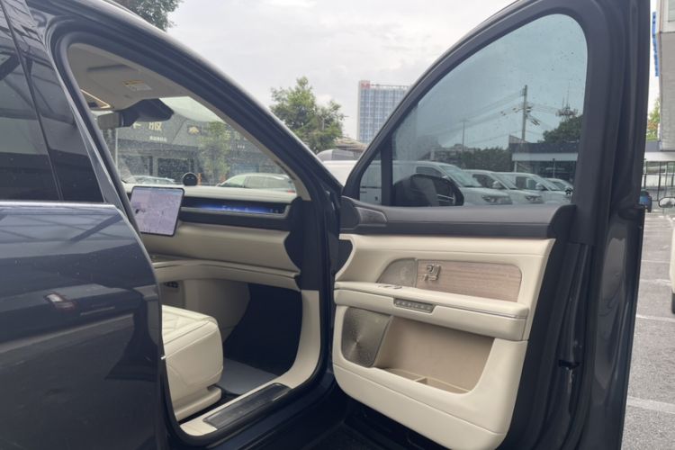 Used Nio ES8 2026 Model 6-seat Executive Signature Edition Interior 7