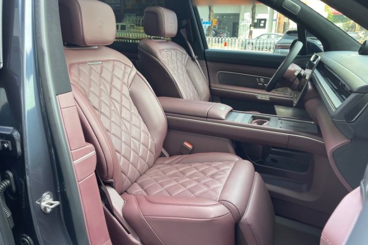 Used Nio ES8 2026 Model 6-seat Executive Signature Edition Interior 7