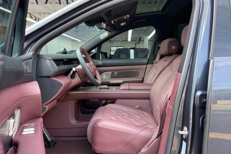 Used Nio ES8 2026 Model 6-seat Executive Signature Edition Interior 8