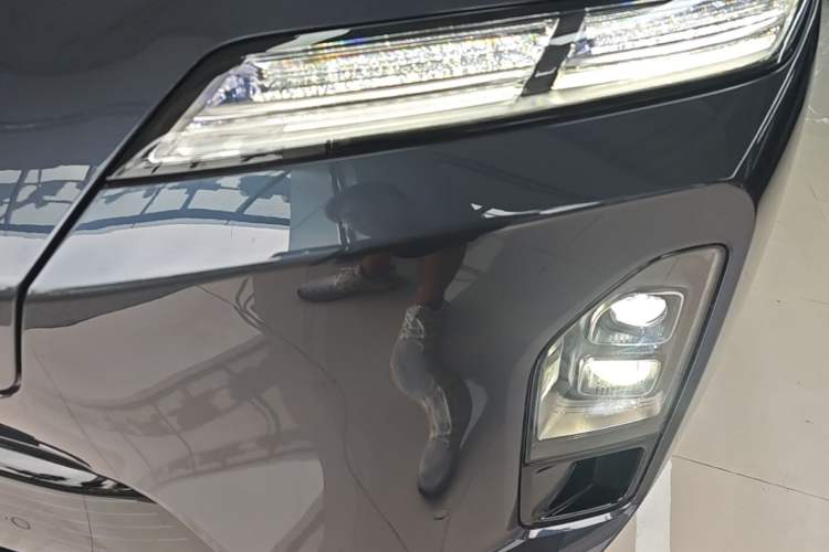 Used Nio ES8 2026 Model 6-seat Executive Signature Edition Left Front Headlight