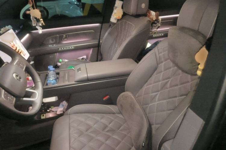 Used Nio ES8 2026 Model 6-seat Executive Signature Edition Left Front Seat