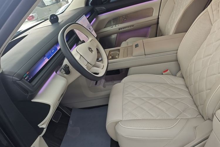 Used Nio ES8 2026 Model 6-seat Executive Signature Edition Left Front Seat
