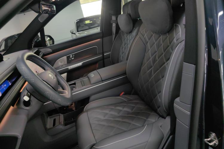 Used Nio ES8 2026 Model 6-seat Executive Luxury Edition Left Front Seat