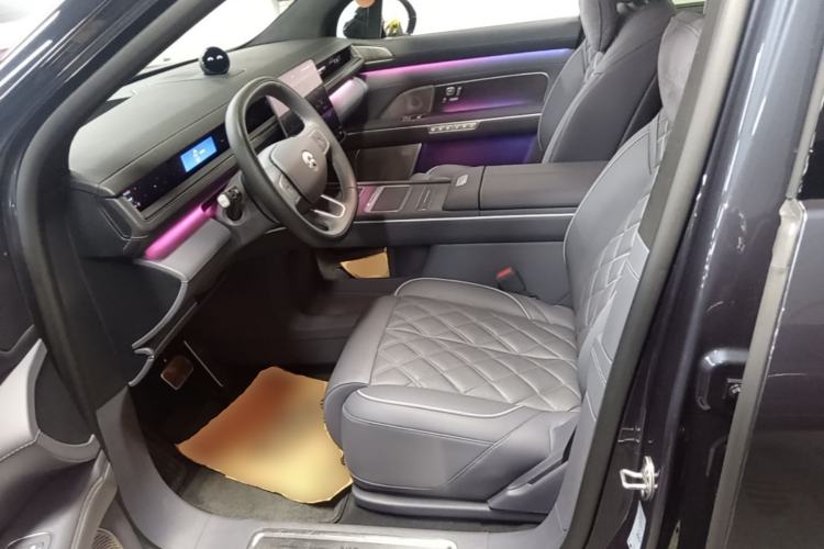 Used Nio ES8 2026 Model 6-seat Executive Luxury Edition Left Front Seat