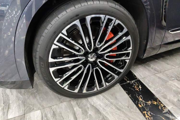 Used Nio ES8 2026 Model 6-seat Executive Signature Edition Left Front Wheel Hub