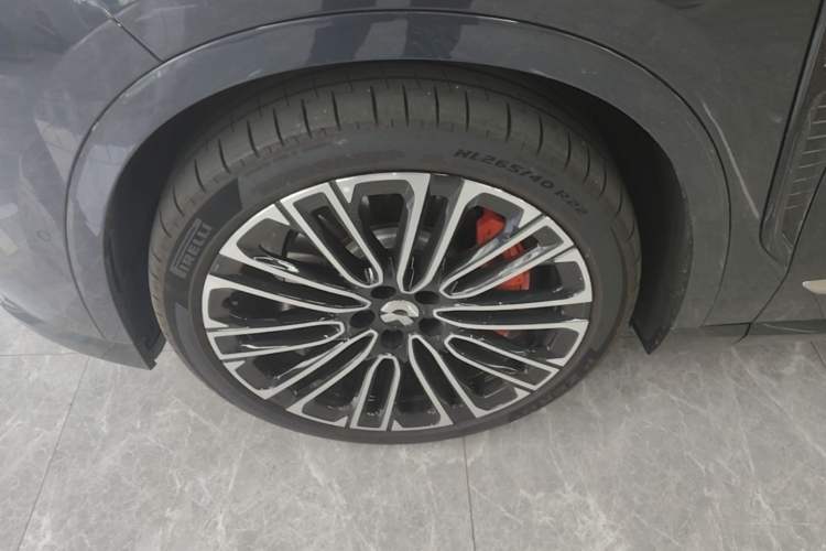 Used Nio ES8 2026 Model 6-seat Executive Signature Edition Left Front Wheel Hub