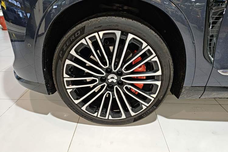 Used Nio ES8 2026 Model 6-seat Executive Signature Edition Left Front Wheel Hub